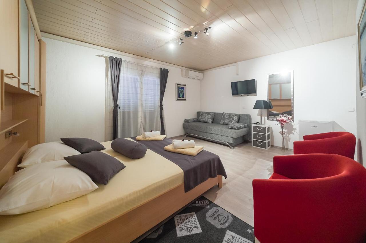 Lanterna Rooms Turanj Zewnętrze zdjęcie